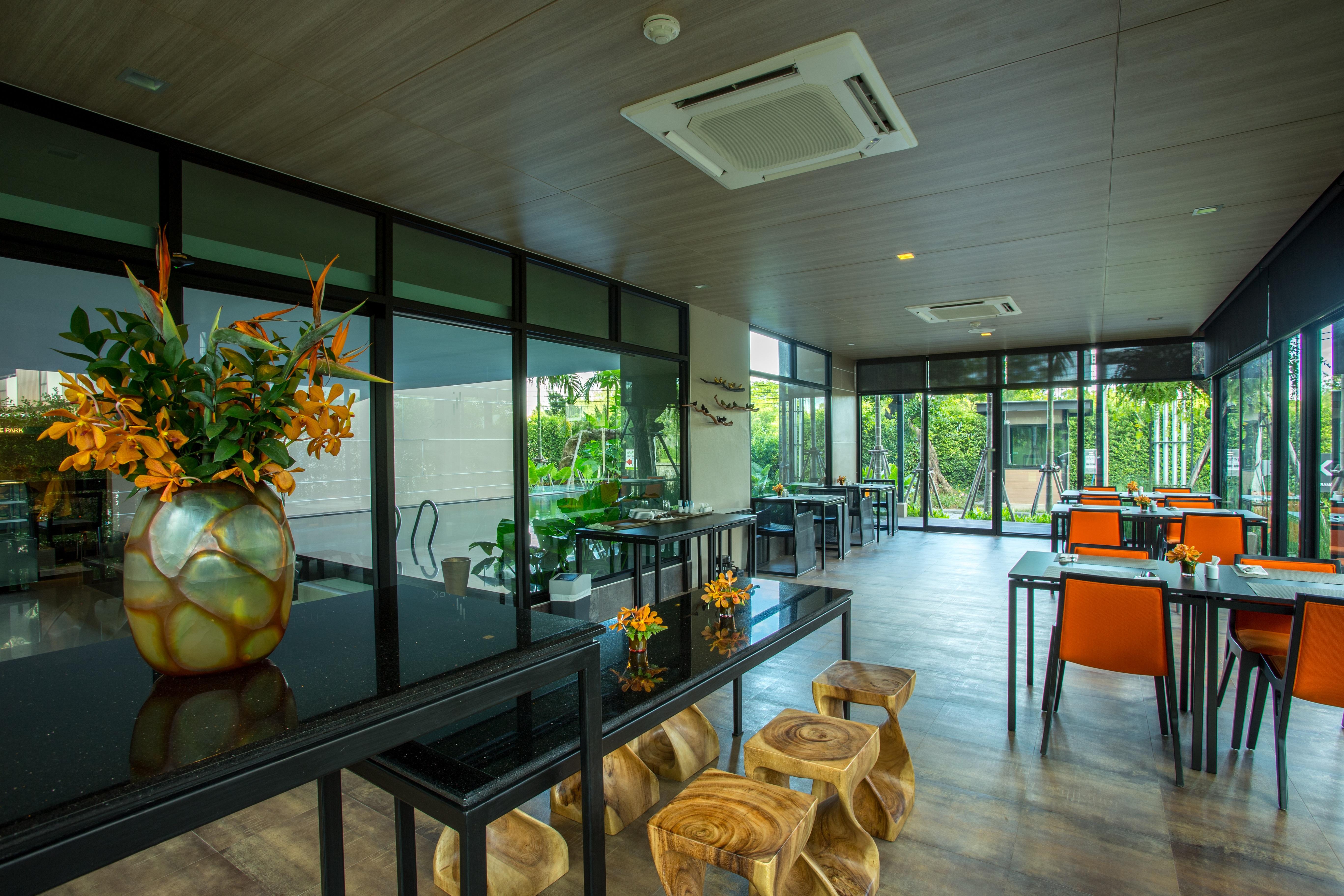 Hyde Park Chiangmai Hotel Chiang Mai Exterior photo